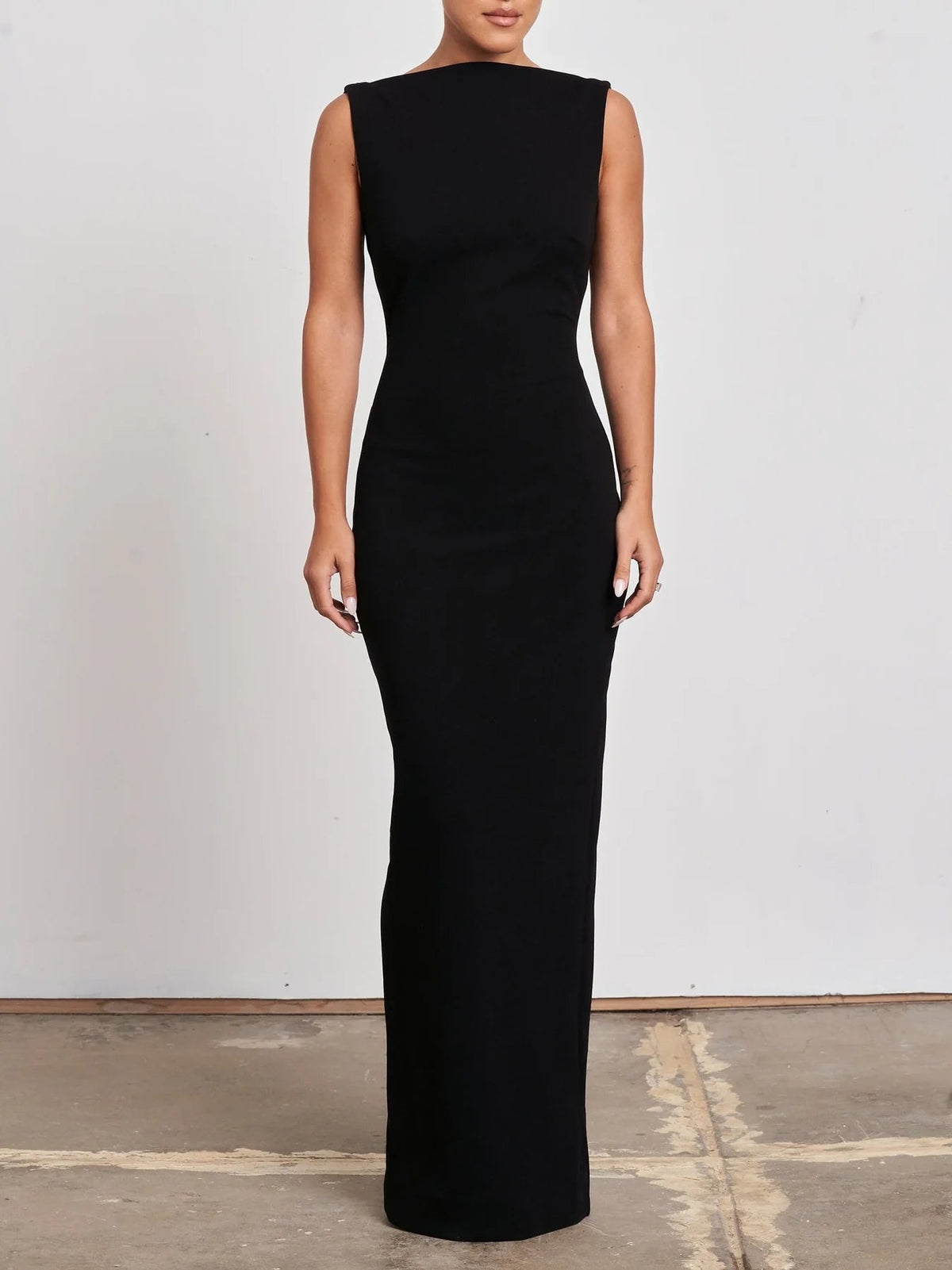 Effie Kats Verona Gown hire – black