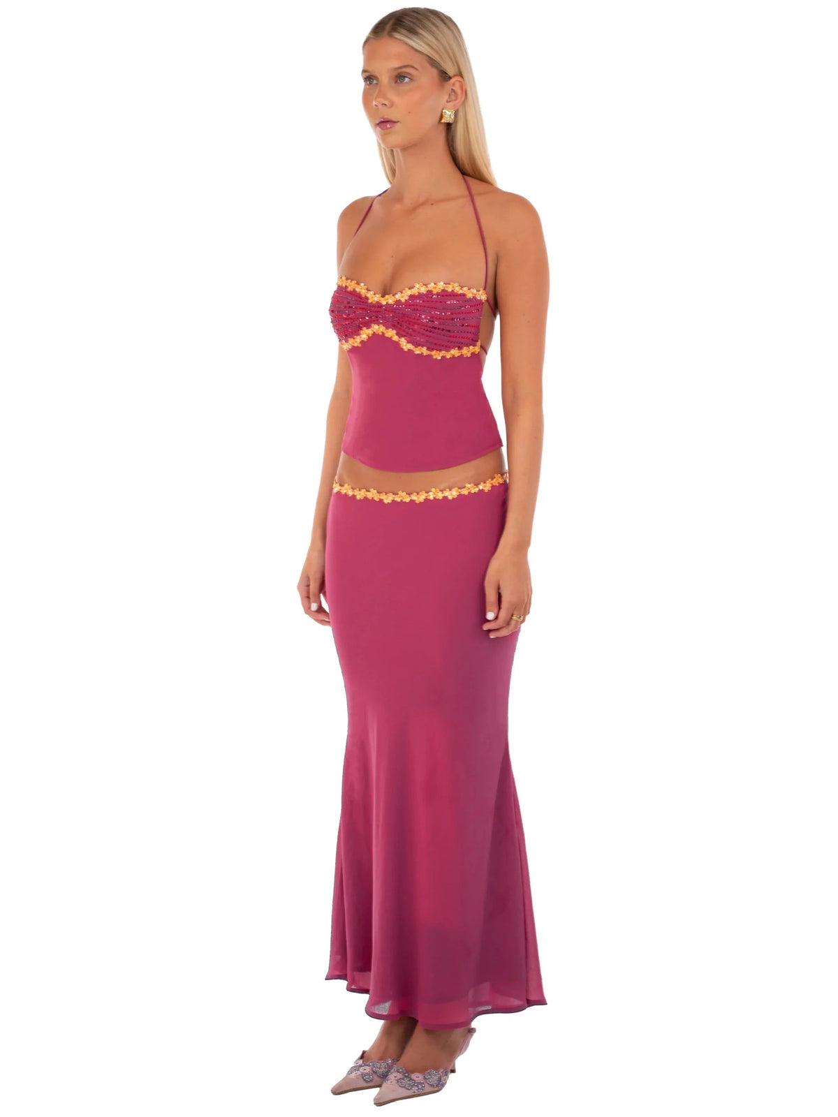 I am Delilah Jemima Set hire – wine