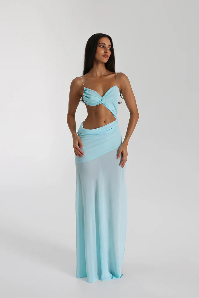 Natalie Rolt Dahlia Dress hire – baby blue