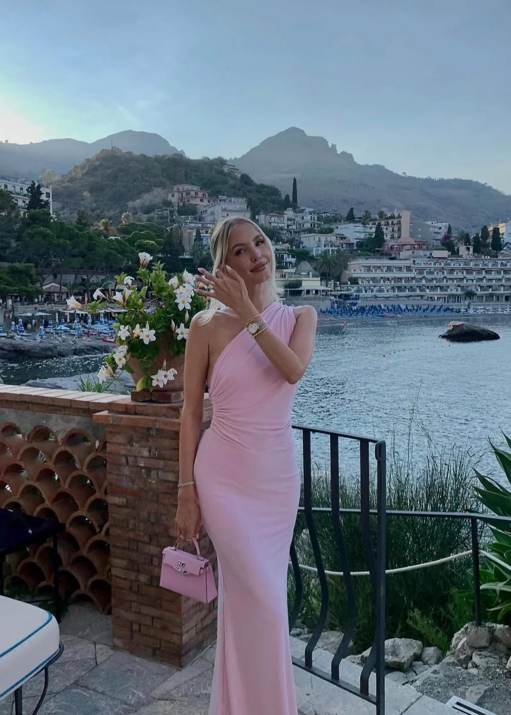 Natalie Rolt Fabienne Gown hire – blossom pink