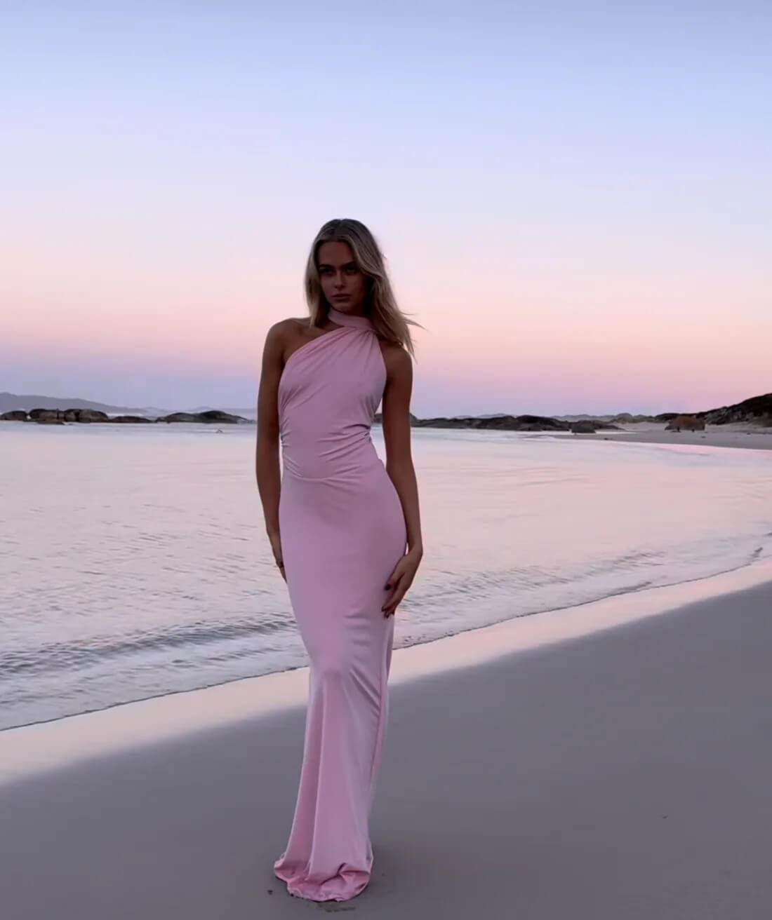 Natalie Rolt Fabienne Gown hire – blossom pink