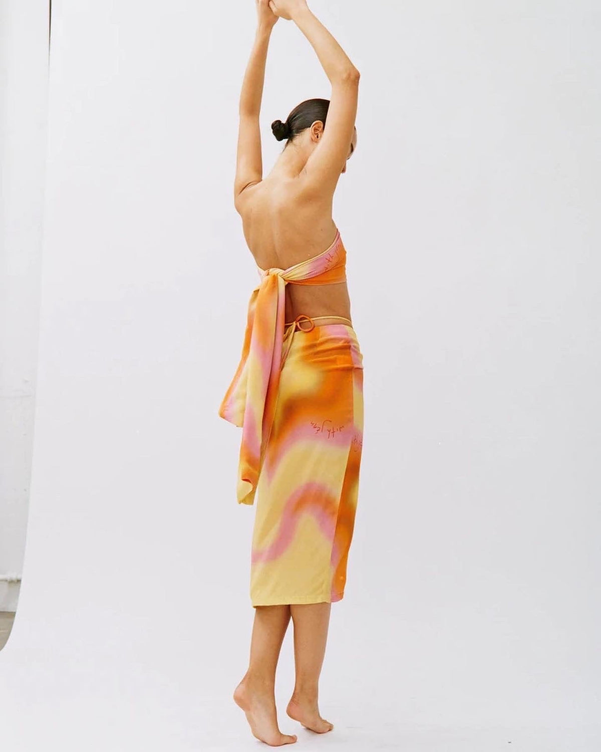 With Jean Naomi Set hire – Ziggy print
